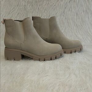 Pennysue Women's Beige Chunky Block Heel Ankle Boots.